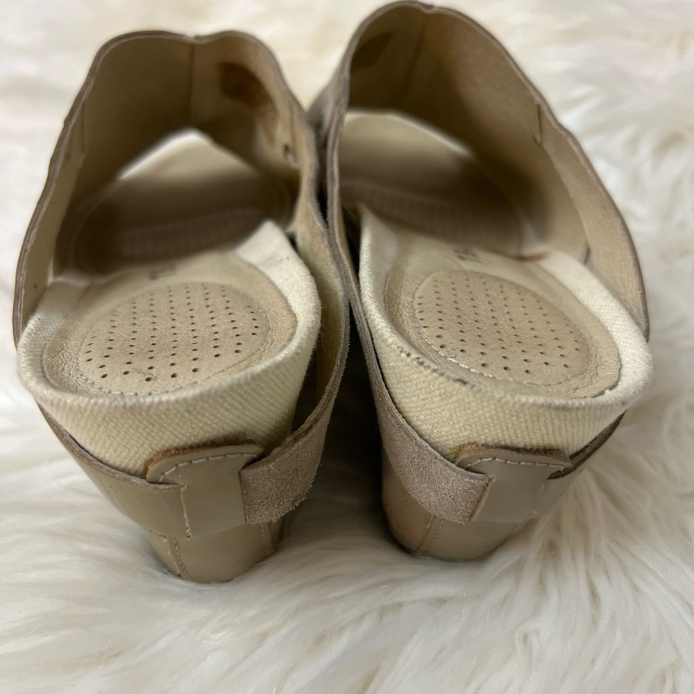 Tsubo Beige Women's Mules